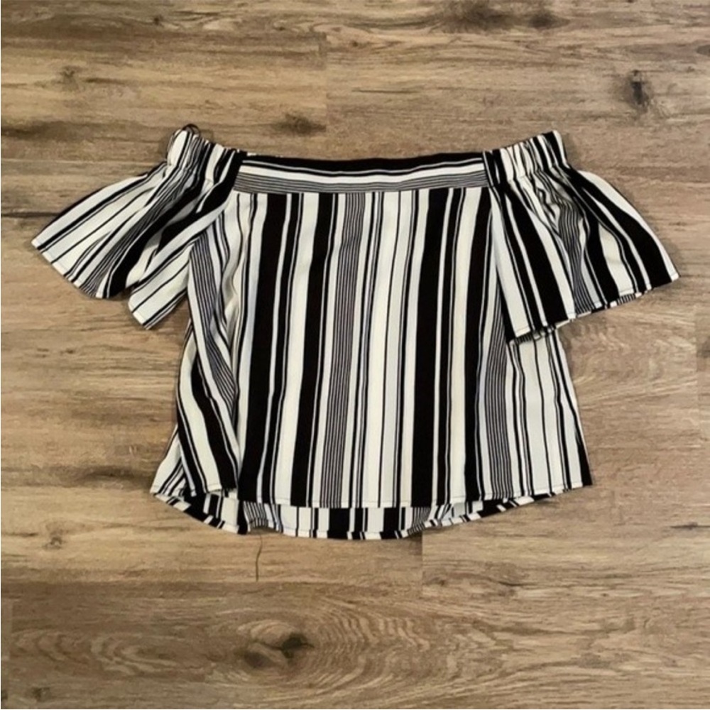 Vintage It Girl Y2K Black & White Striped Off-Shoulder Cropped Top Blouse Shirt